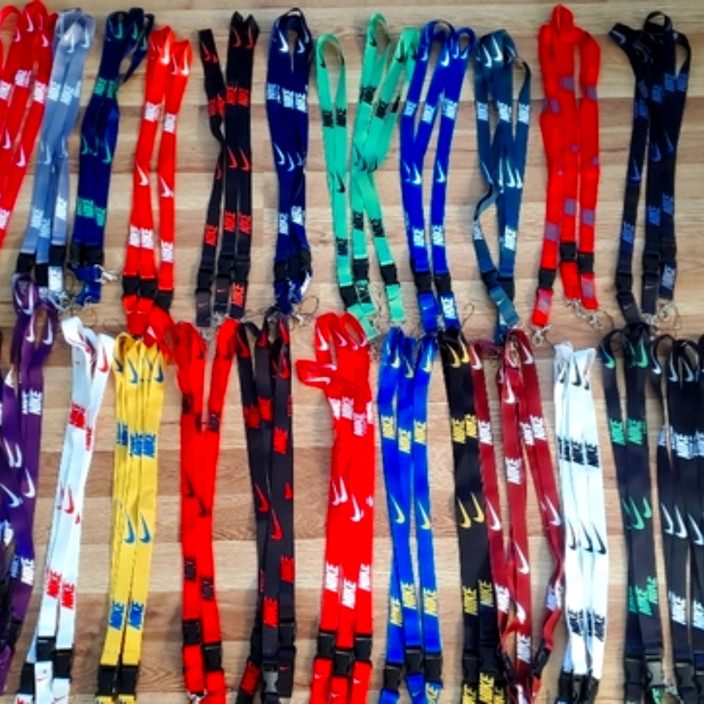5 piece Random color Nike Lanyards - NWT - Picture 3 of 6